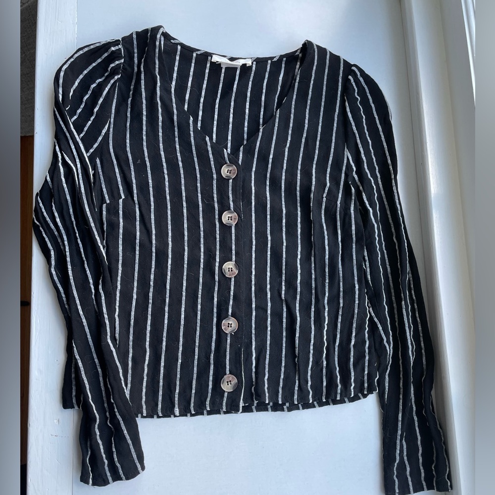 Short Boutique Button-down Shirt